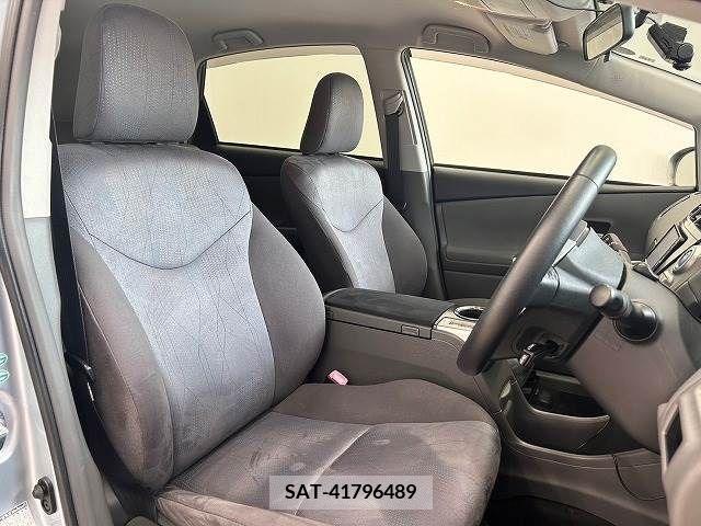 Toyota PRIUS ALPHA 2011-09 339185-8