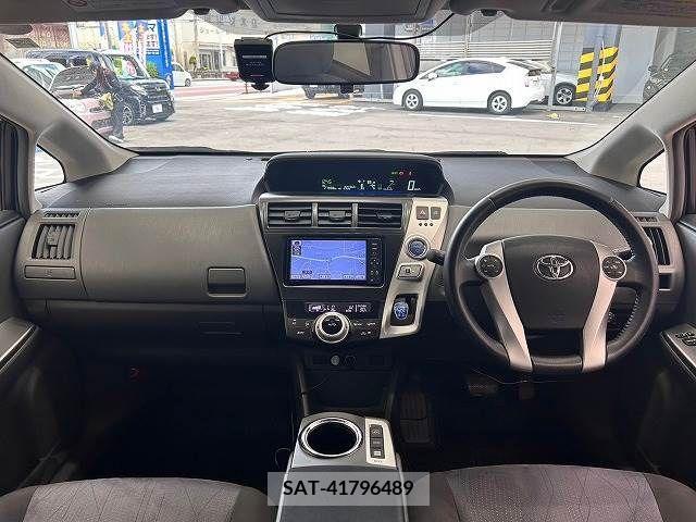 Toyota PRIUS ALPHA 2011-09 339185-1