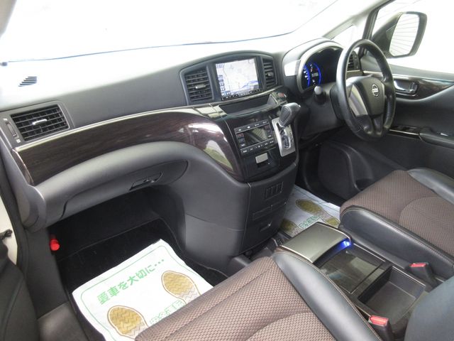 Nissan ELGRAND 2012-07 18252-15