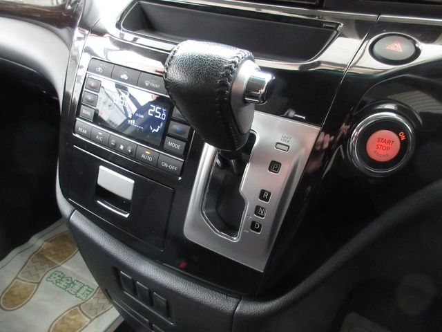 Nissan ELGRAND 2012-07 18252-19