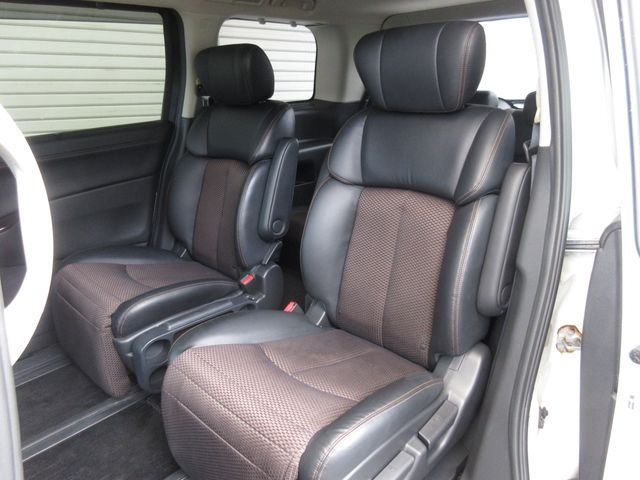 Nissan ELGRAND 2012-07 18252-12