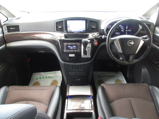Nissan ELGRAND 2012-07 18252-16