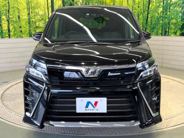 Toyota VOXY 2017-12 13812-15