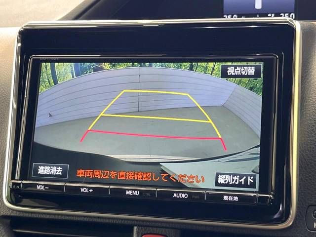 Toyota VOXY 2017-12 13812-3