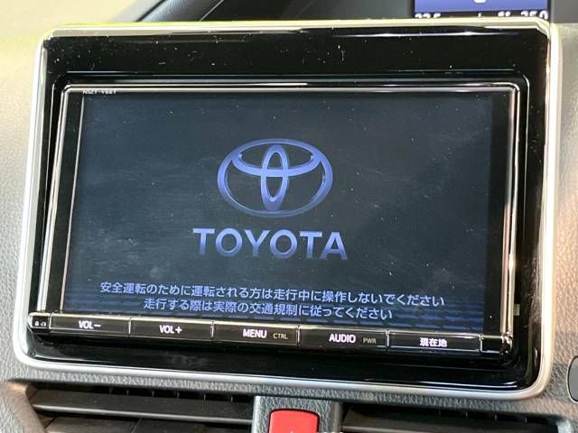 Toyota VOXY 2017-12 13812-2