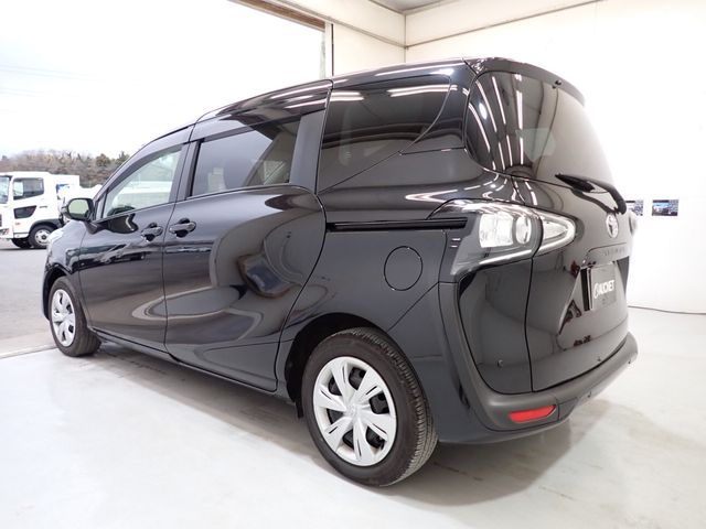 Toyota SIENTA 2021-03 192173-2