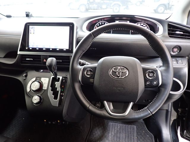 Toyota SIENTA 2021-03 192173-12