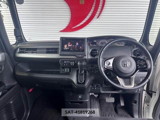 Honda N BOX CUSTOM 2022-07 307427-1