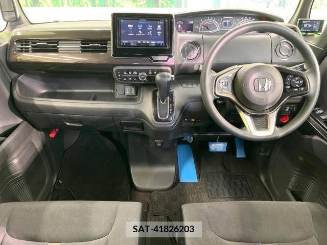 Honda N BOX CUSTOM 2018-03 279107-1