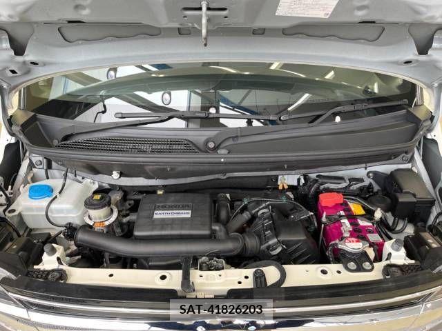 Honda N BOX CUSTOM 2018-03 279107-18