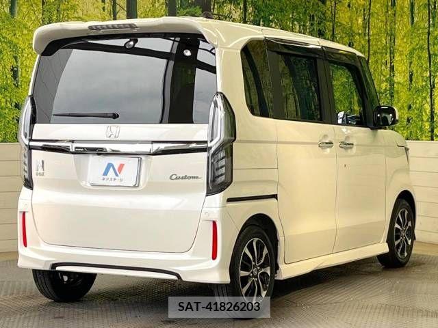 Honda N BOX CUSTOM 2018-03 279107-17