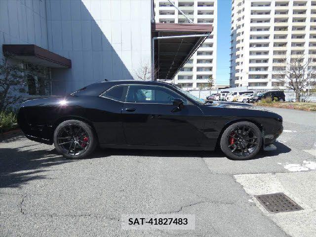 Dodge CHALLENGER 2023-09 299010-3