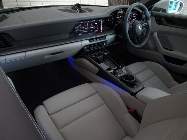 Porsche 911 2021-07 15141-17
