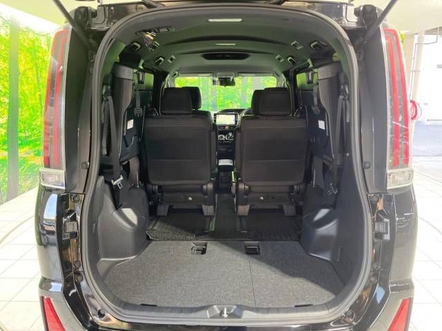 Toyota NOAH HYBRID 2017-07 28475-11