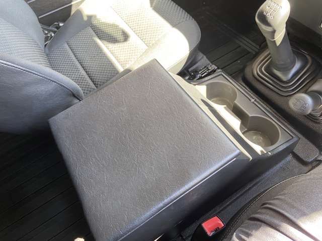 ROVER DEFENDER 2016-04 9792-16