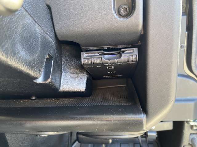 ROVER DEFENDER 2016-04 9792-15