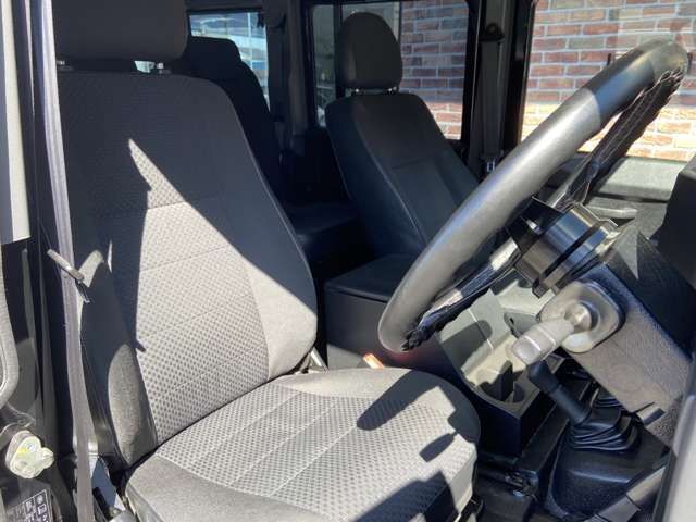ROVER DEFENDER 2016-04 9792-18