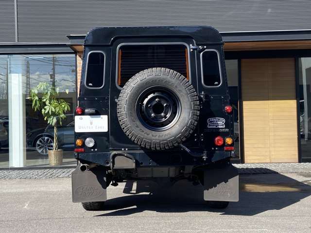 ROVER DEFENDER 2016-04 9792-7