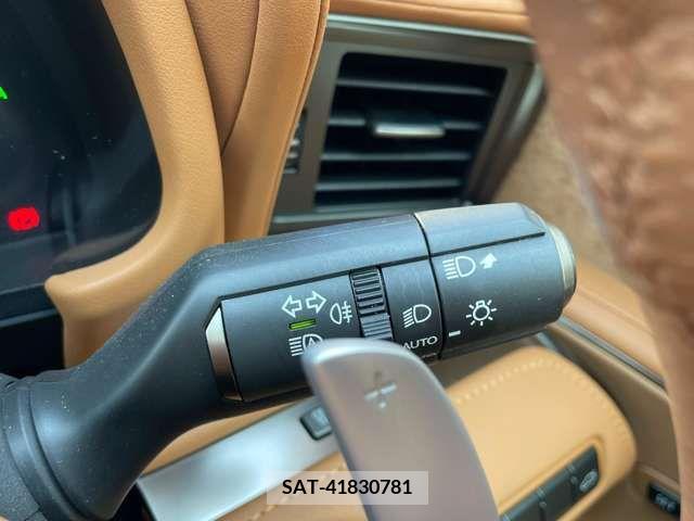 Lexus LC 2021-05 212898-17