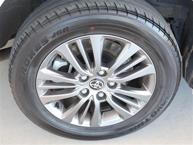 Toyota VOXY 2023-01 14701-9