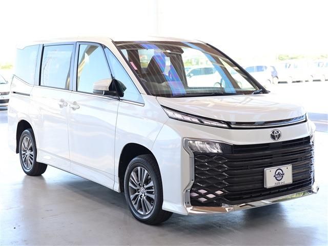 Toyota VOXY 2023-01 14701-2