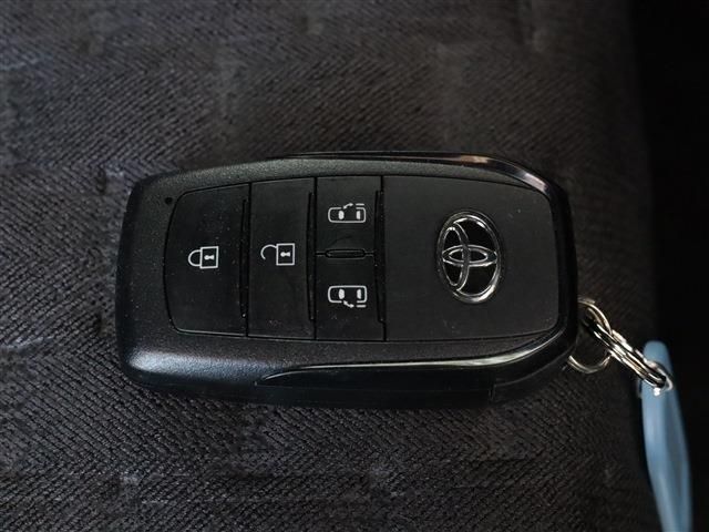 Toyota VOXY 2023-01 14701-26