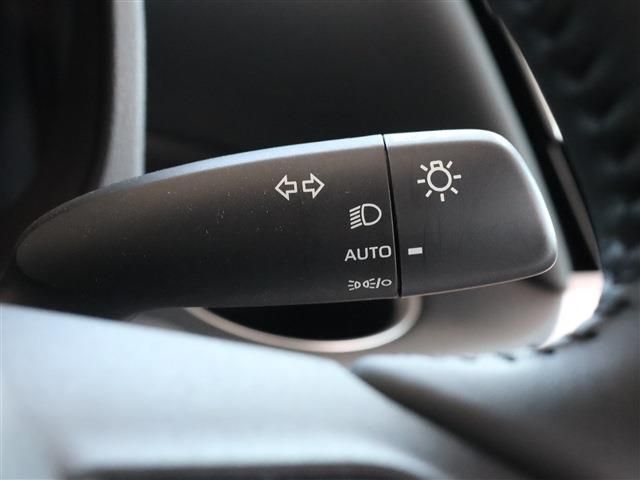 Toyota VOXY 2023-01 14701-23