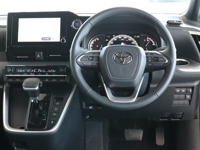 Toyota VOXY 2023-01 14701-10