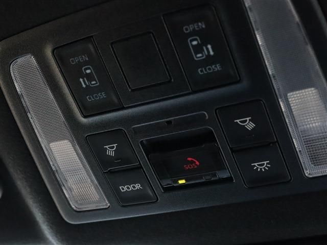Toyota VOXY 2023-01 14701-16