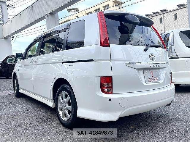 Toyota ISIS 2010-01 273126-1