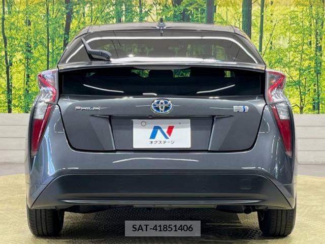 Toyota PRIUS 2017-05 329740-15