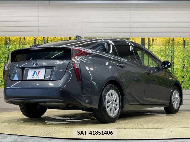 Toyota PRIUS 2017-05 329740-17