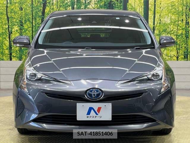 Toyota PRIUS 2017-05 329740-14