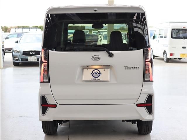 Daihatsu TANTO CUSTOM 2021-07 186418-21