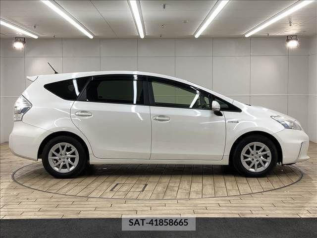 Toyota PRIUS ALPHA 2012-01 224937-16