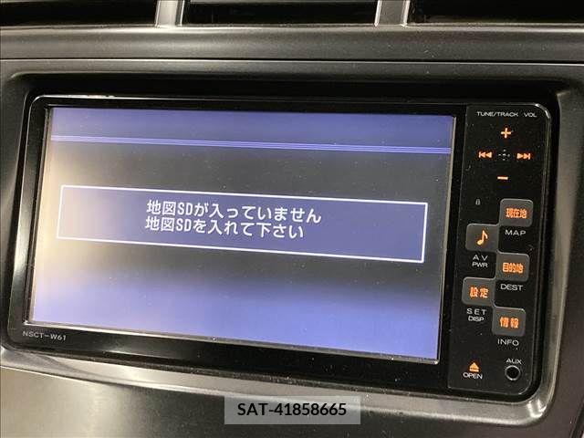 Toyota PRIUS ALPHA 2012-01 224937-3