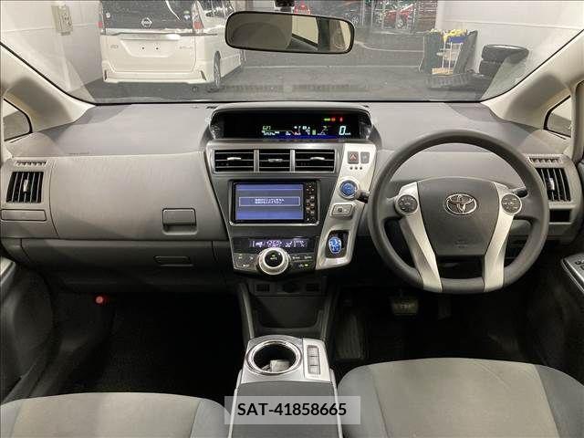 Toyota PRIUS ALPHA 2012-01 224937-1