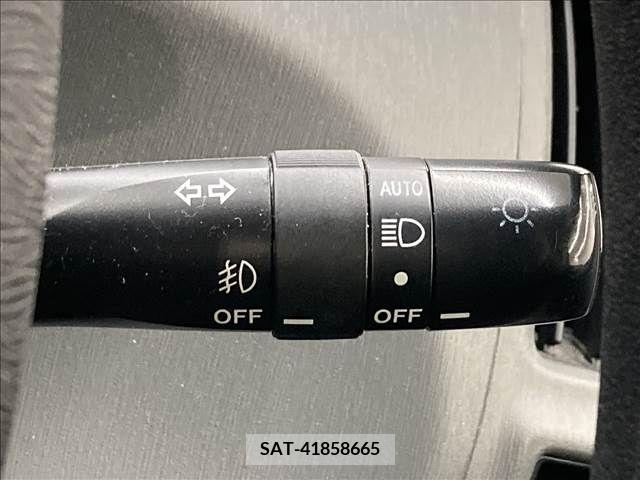 Toyota PRIUS ALPHA 2012-01 224937-8