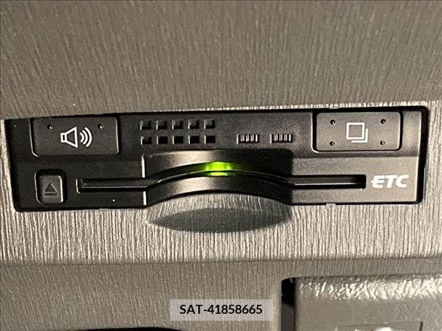 Toyota PRIUS ALPHA 2012-01 224937-7