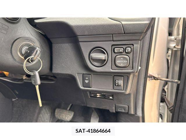 Toyota COROLLA AXIO 2016-05 244499-11