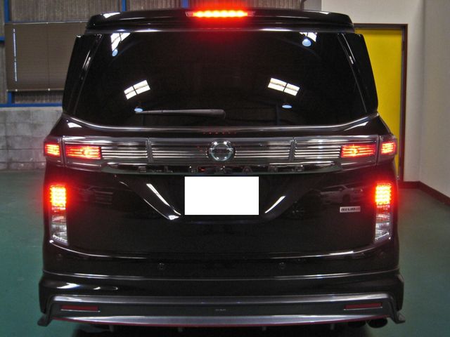 Nissan ELGRAND 2017-03 3266-8