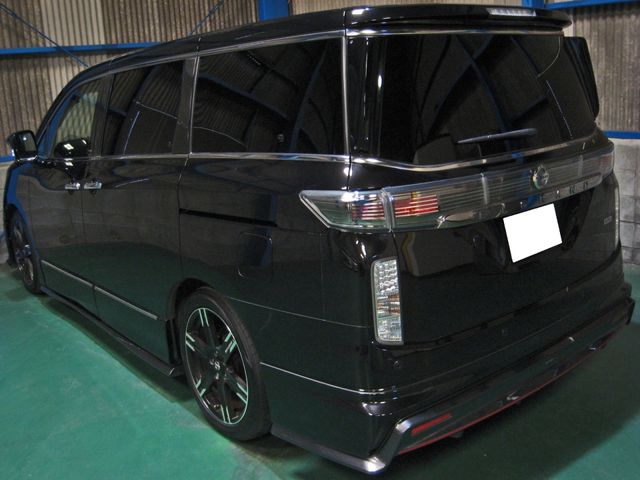 Nissan ELGRAND 2017-03 3266-1