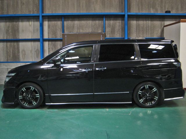 Nissan ELGRAND 2017-03 3266-4
