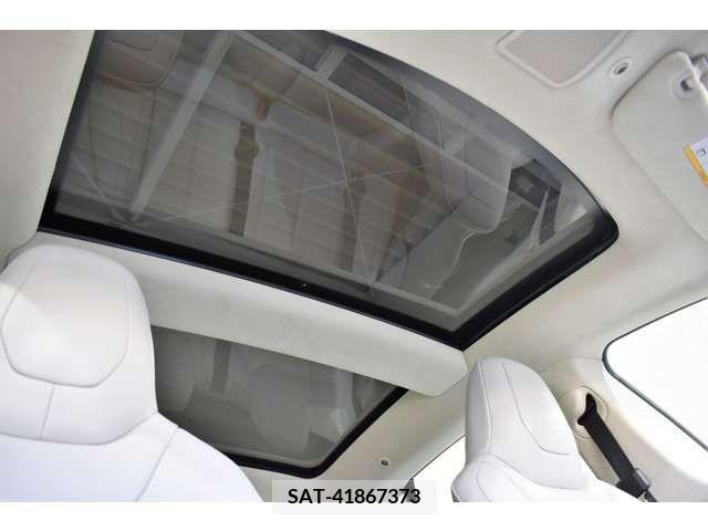 Tesla MODEL S 2015-12 287616-18