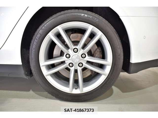Tesla MODEL S 2015-12 287616-10