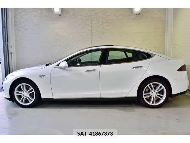 Tesla MODEL S 2015-12 287616-6