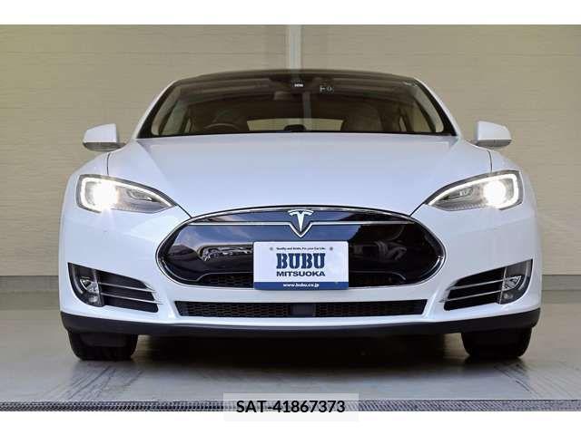 Tesla MODEL S 2015-12 287616-1