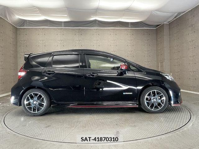 Nissan NOTE 2018-03 305404-6