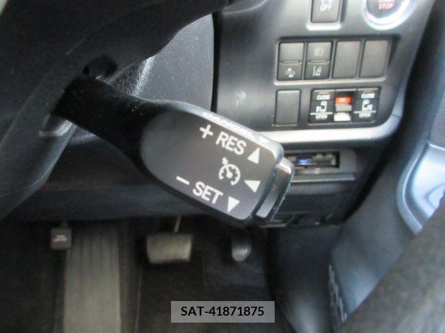 Toyota VOXY 2019-05 370508-24