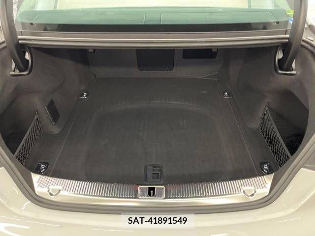 Audi A8 2015-06 326300-18